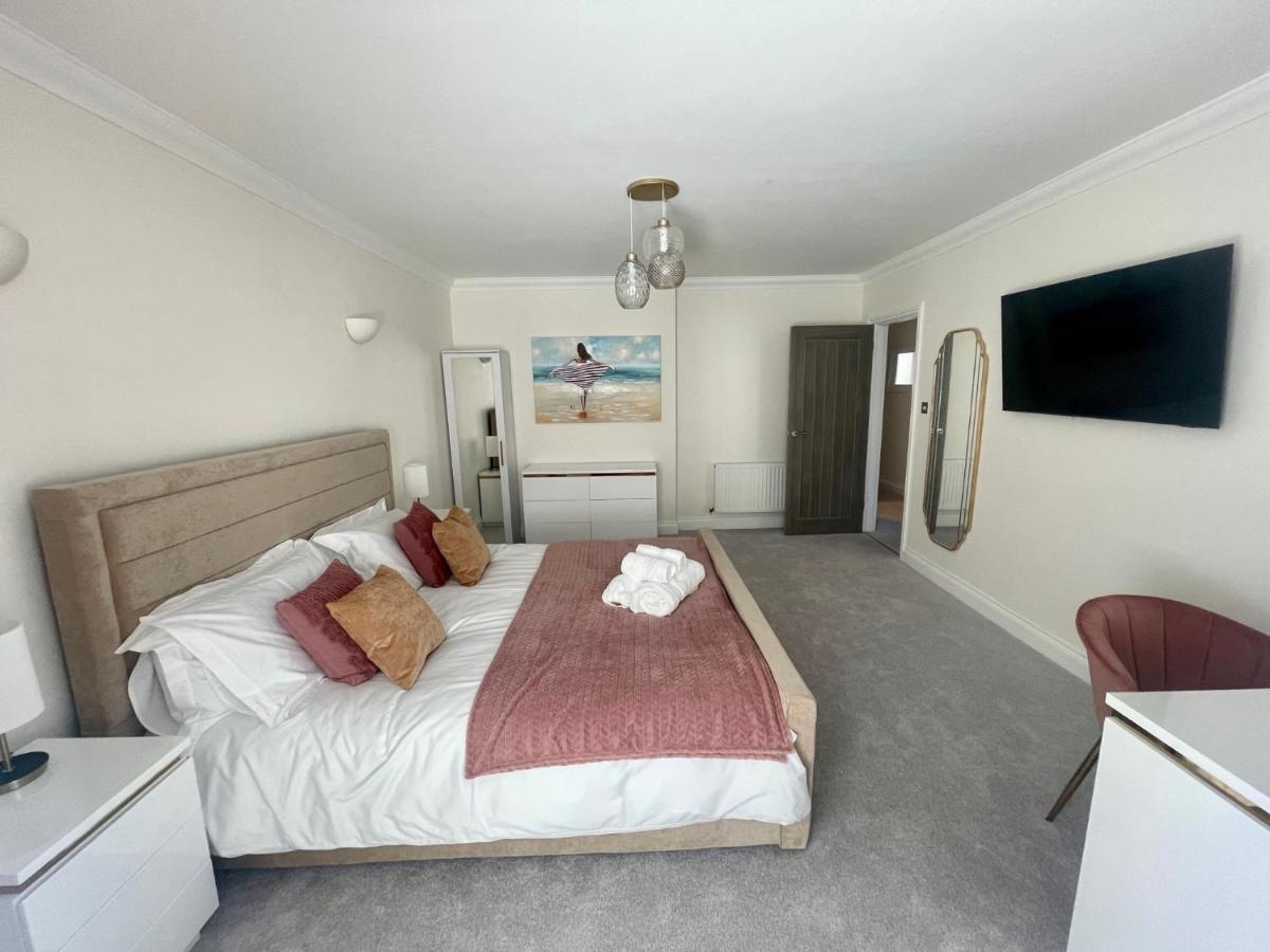Exquisite Apartment, Stone Throw From The Beach Bournemouth Exterior foto